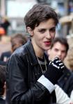 Samantha Ronson Shows Singing Skill at Foreigner Show