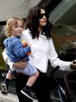 Rachel Weisz Solves Coyotes Problem With Son's Pee