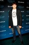 Ashton Kutcher Escapes Unhurt in Car Crash