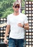 Police Will Stop Enrique Iglesias From Stripping Naked