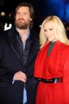 Jenny McCarthy Seeks Therapy to Move On From Jim Carrey Split