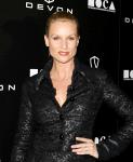 Nicollette Sheridan Amends Suit Against 'Desperate Housewives' Creator