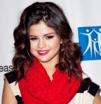 Selena Gomez Enjoys Living With Parents