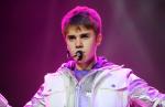 Justin Bieber Gives Support for Troubled Chris Brown