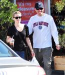Reese Witherspoon Goes to Belize for Honeymoon