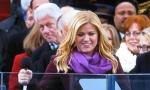 Bill Clinton Photobombs Kelly Clarkson at President Obama's Inauguration