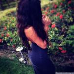 Justin Bieber Shares Photo of Selena Gomez's Curves