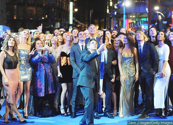 Ben Stiller Breaks World Record for Longest Selfie Stick at 'Zoolander 2' London Premiere