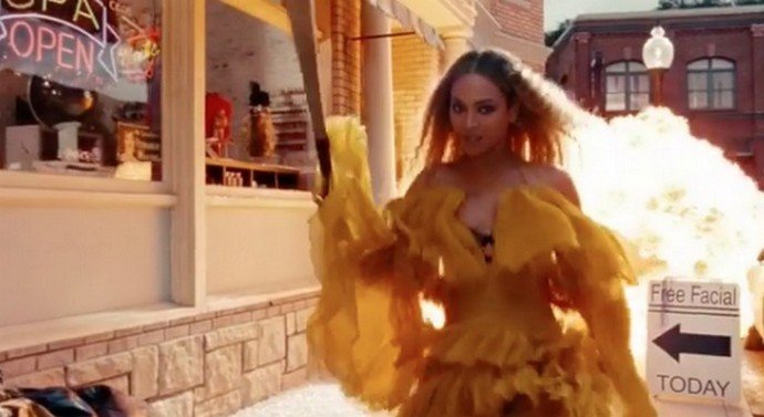 Beyonce Knowles Reveals Full Trailer for Mysterious 'Project Lemonade'
