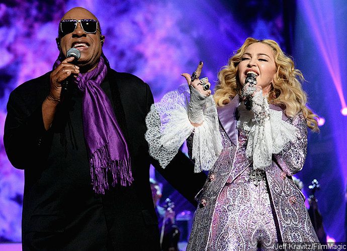 Billboard Music Awards 2016: Madonna Joined by Stevie Wonder for a Prince Tribute