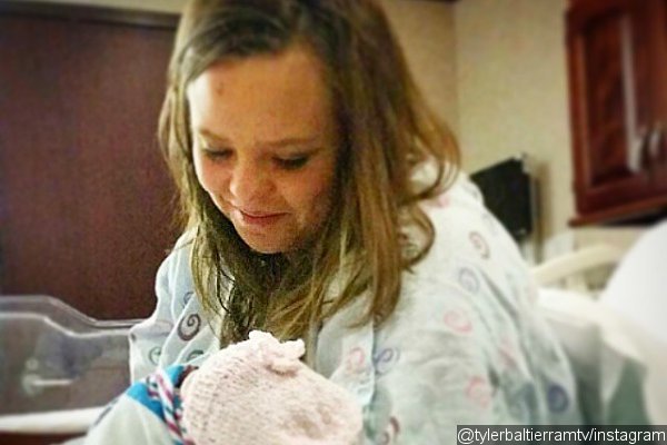 'Teen Mom' Star Catelynn Lowell and Fiance Welcome Baby Girl, Share First Photo