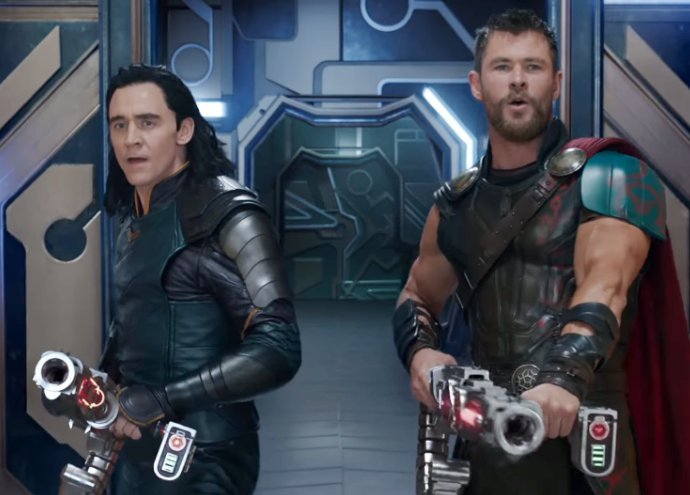 Comic-Con: Thor Trades His Hammer for Gun in New 'Ragnarok' Trailer