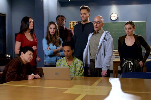 'Community' Adds Inmates as Students in Season 6 Trailer