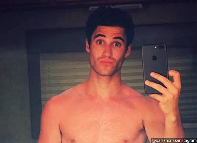 Cheeky! Darren Criss Bares His Ripped Body in New Smoking Hot Naked Selfie