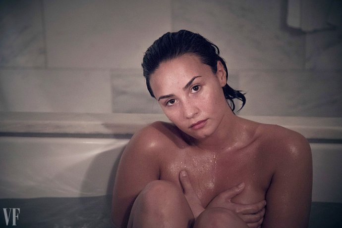 Demi Lovato Poses Completely Naked for Vanity Fair Photo Shoot