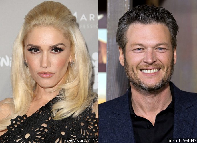 Gwen Stefani Puts Minimal Makeup During a Dinner Date With Blake Shelton in His Hometown