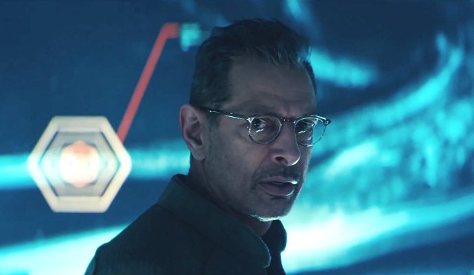 Jeff Goldblum Fights Aliens in 'Independence Day: Resurgence' First Trailer