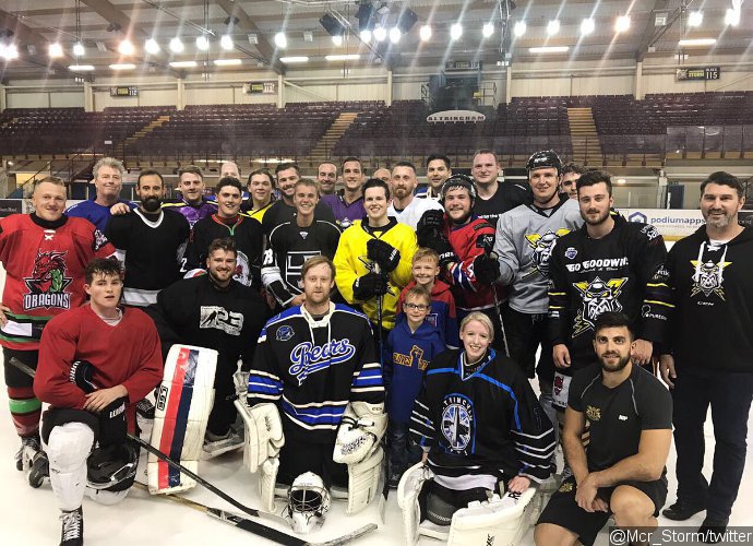 Justin Bieber Plays Ice Hockey With Manchester Storm, Donates His Stick for Auction