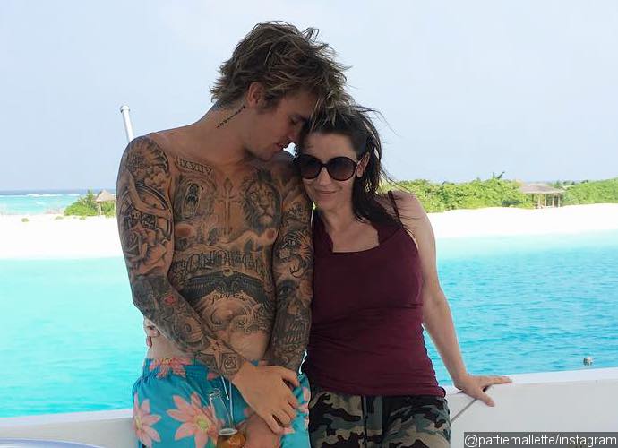 Justin Bieber's Mom Gushes Over Him on Sweet Instagram Post: I'm Proud of You