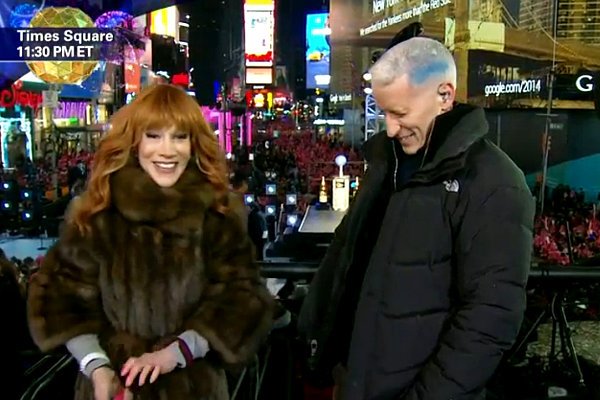 Video: Kathy Griffin Dyes Anderson Cooper's Hair Blue and Pink on New Year's Eve Show