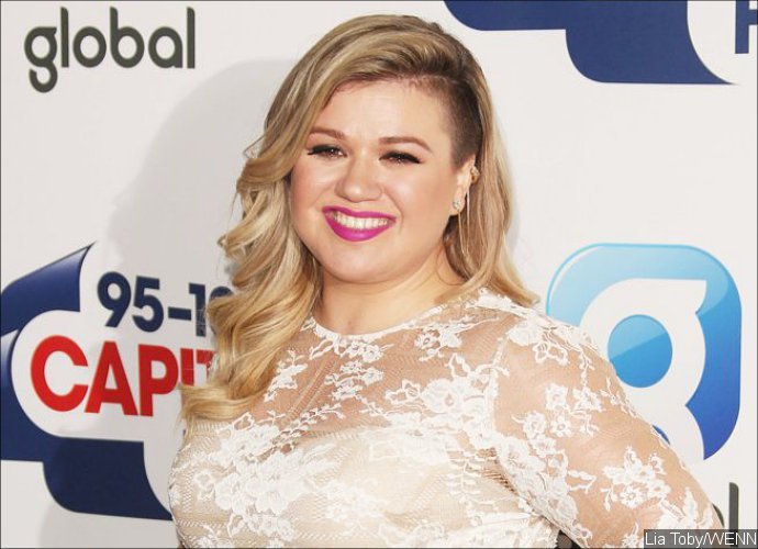 Kelly Clarkson Signs With Atlantic Records, Readies Soul Album for Next Year