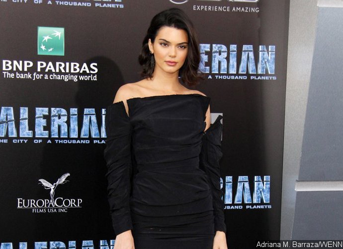 Not a Generous Tipper! Kendall Jenner Is Called Out for Failing to Tip