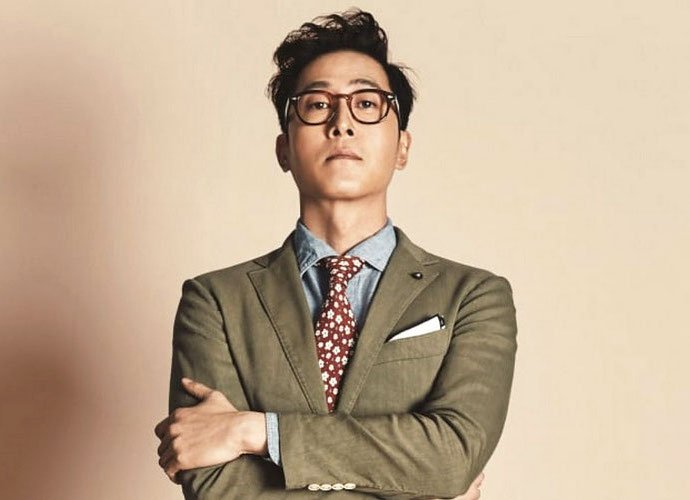 Kim Joo Hyuk Is Laid to Rest, '2 Days and 1 Night' Cast and Moon Geun Young Mourn at Funeral