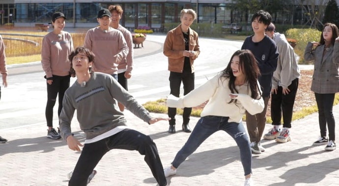 Lee Kwang Soo Breaks His Phone While Dancing With Red Velvet's Joy on 'Running Man'