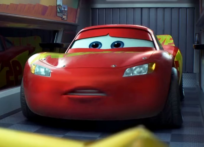 Lightning McQueen Keeps Struggling in 'Cars 3' Final Trailer