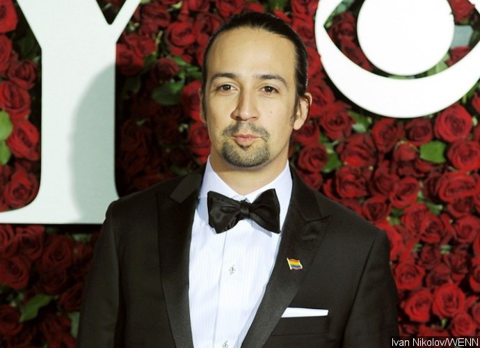 Lin-Manuel Miranda Reveals How 'Mary Poppins Returns' Connects to Original Movie