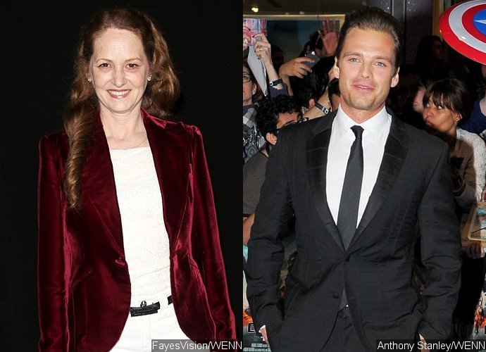 Melissa Leo and Sebastian Stan to Star on Jim Carrey's Showtime Pilot