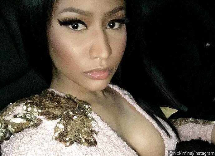 Look! Nicki Minaj Shows Ample Cleavage After Posting PDA Pictures With Meek Mill