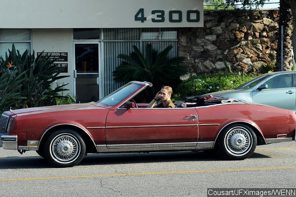 Ryan Gosling Rides Classic Car  on 'La La Land' Set