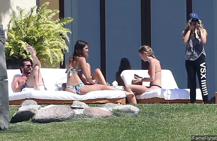 Scott Disick Spotted Partying With Bikini-Clad Ladies in Mexico