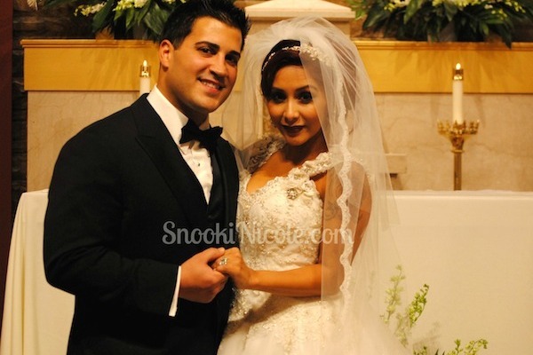 Snooki Marries Jionni LaValle in 'Great Gatsby'-Themed Wedding