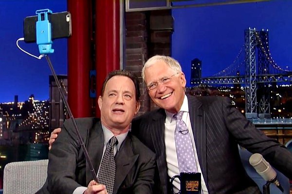 Tom Hanks Teaches David Letterman About Selfie Stick on 'Late Show'