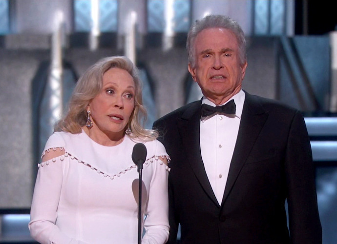Warren Beatty and Faye Dunaway Set to Present Best Picture at Oscars Again After Last Year's Snafu