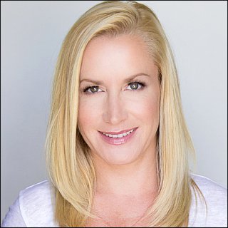 Angela Kinsey Profile Photo