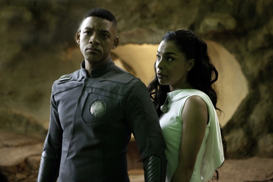 Will Smith stars as Cypher Raige and Sophie Okonedo stars as Faia Raige in Columbia Pictures' After Earth (2013)