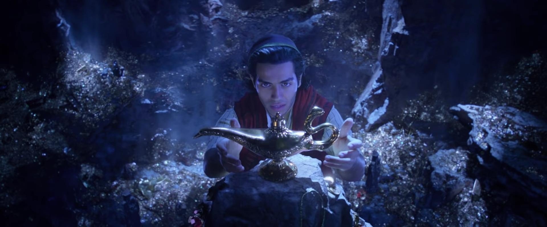 Mena Massoud stars as Aladdin in Walt Disney Pictures' Aladdin (2019)