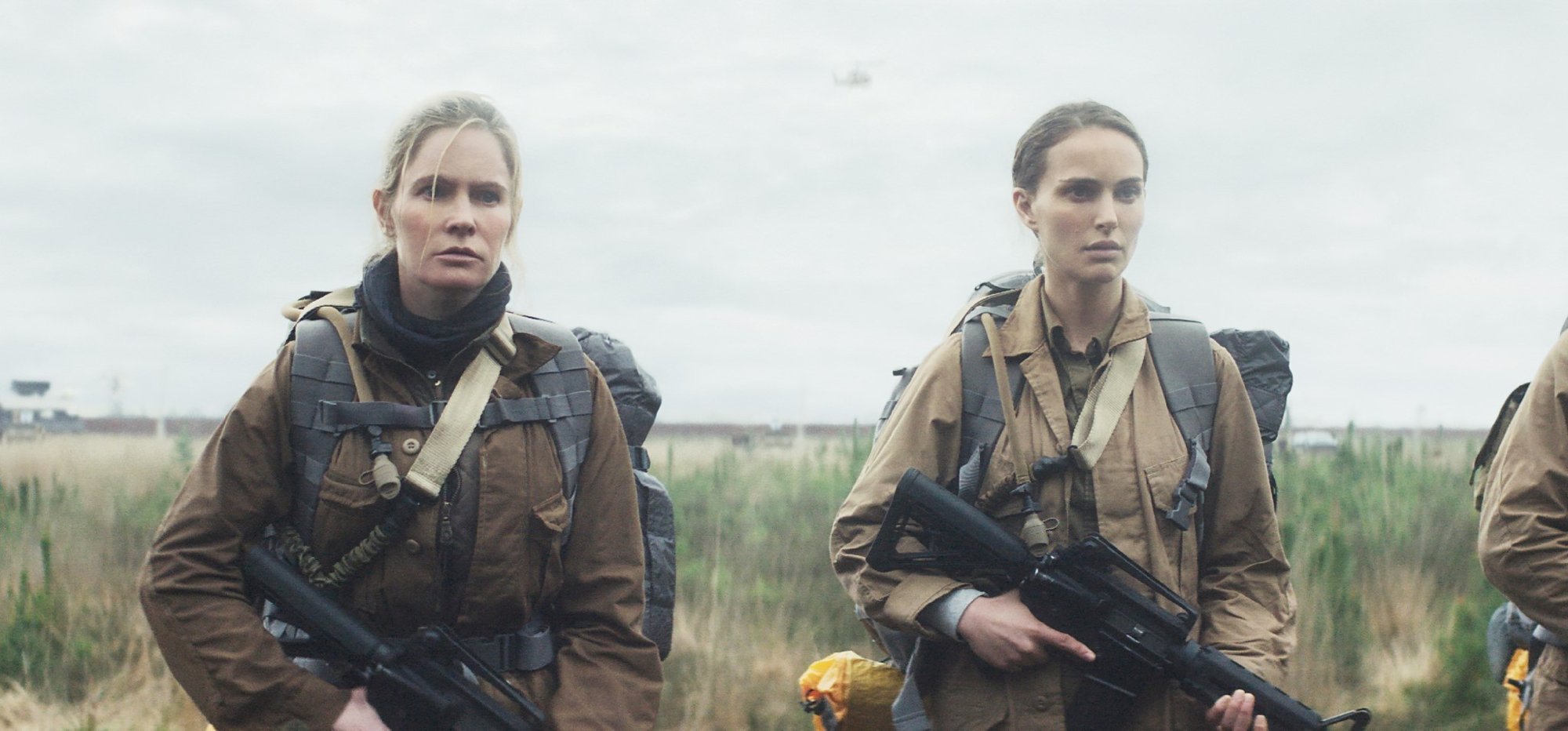 Jennifer Jason Leigh stars as Dr. Ventress and Natalie Portman stars as Lena in Paramount Pictures' Annihilation (2018)