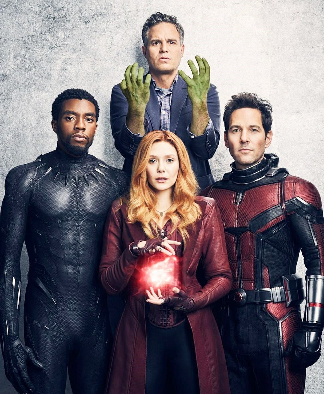 Chadwick Boseman, Mark Ruffalo, Elizabeth Olsen and Paul Rudd in Marvel Studios' Avengers: Infinity War (2018)