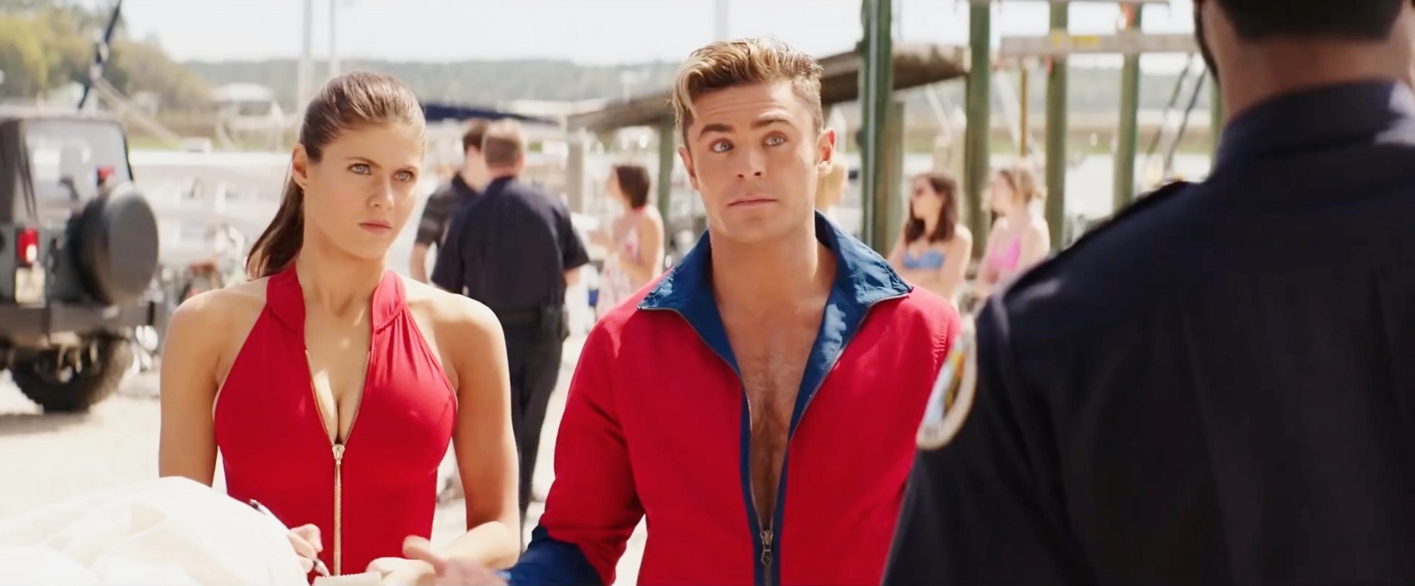 Alexandra Daddario stars as Summer Quinn and Zac Efron stars as Matt Brody in Paramount Pictures' Baywatch (2017)