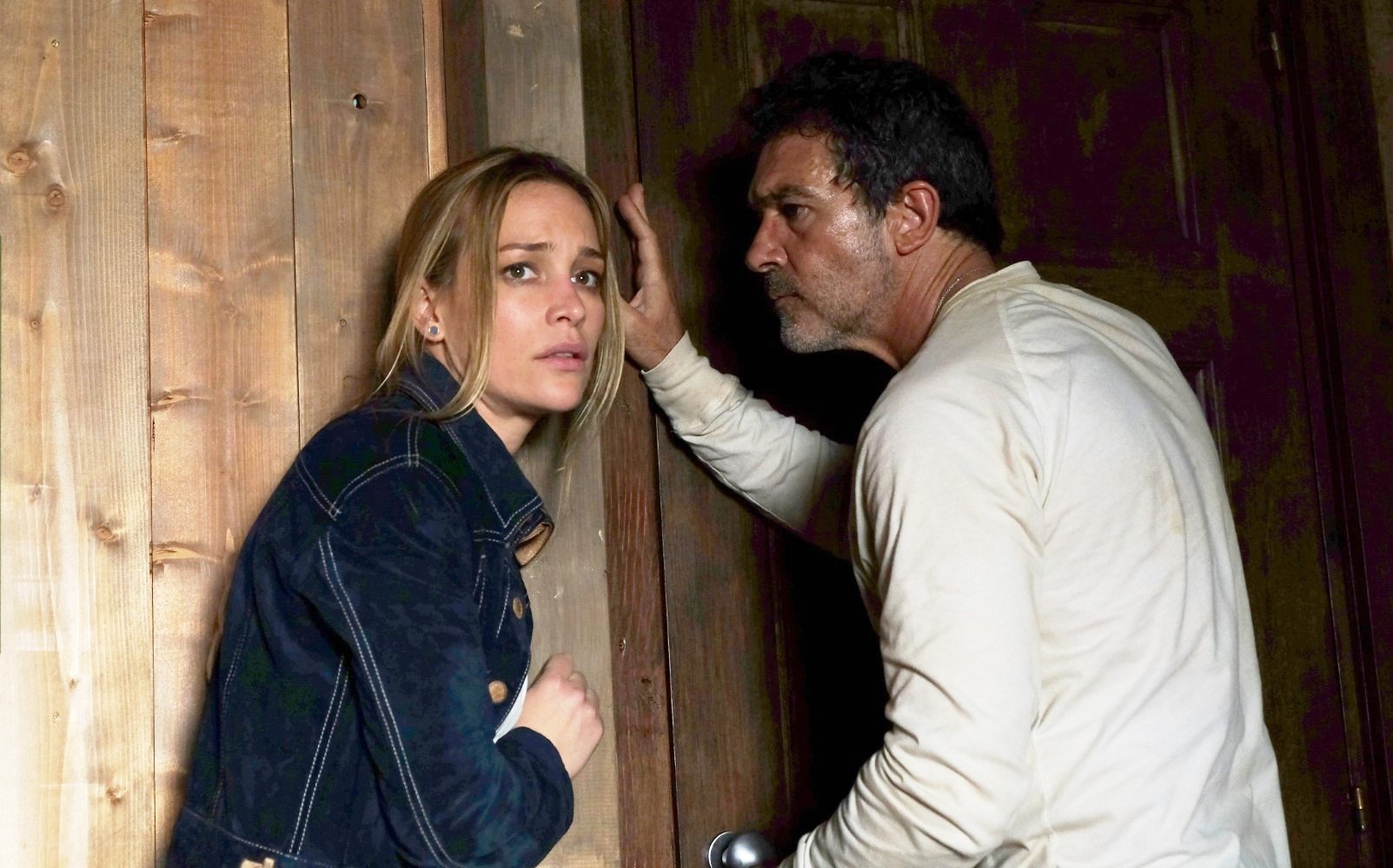 Piper Perabo stars as Laura and Antonio Banderas stars as Paul in Lionsgate Premiere's Black Butterfly (2017)
