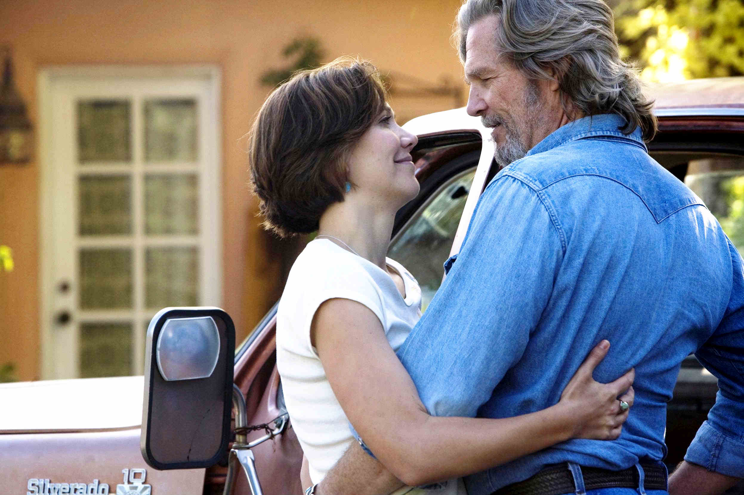 Maggie Gyllenhaal stars as Jean Craddock and Jeff Bridges stars as Bad Blake in Fox Searchlight Pictures' Crazy Heart (2009)