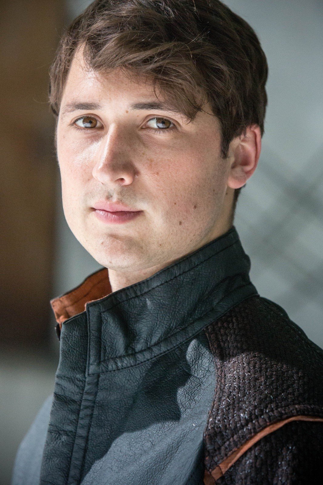 Ben Lloyd-Hughes stars as Will in Summit Entertainment's Divergent (2014)