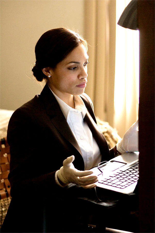 Rosario Dawson stars as Zoe Perez in DreamWorks SKG's Eagle Eye (2008)