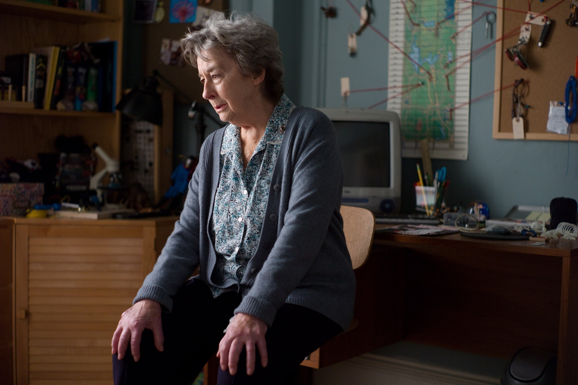 Zoe Caldwell stars as Oskar's Grandmother in Warner Bros. Pictures' Extremely Loud and Incredibly Close (2012)