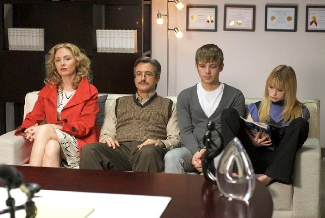 Hope Davis, Dermot Mulroney, Max Thieriot and Brittany Robertson in Entertainment One's The Family Tree (2011)