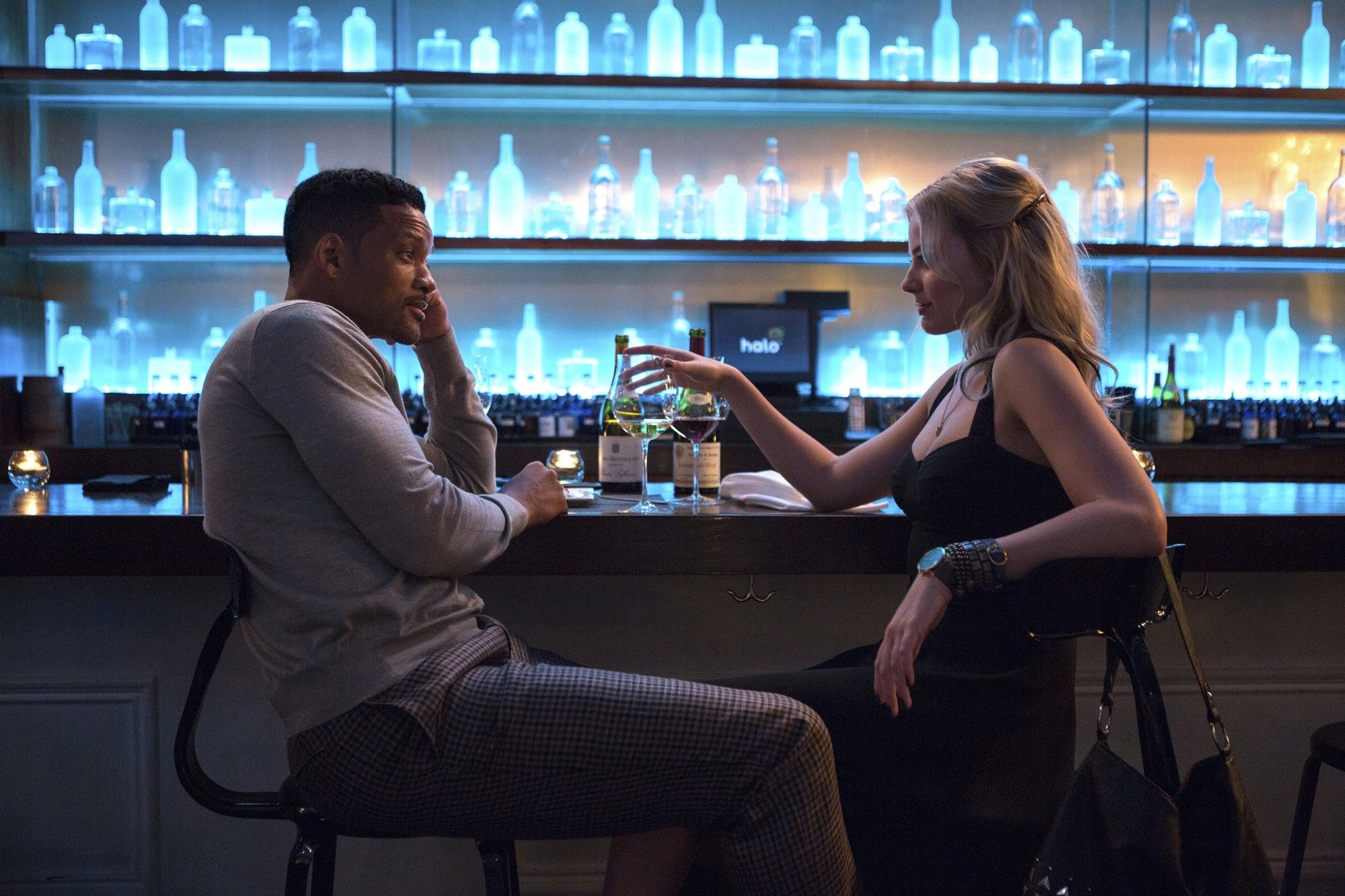 Will Smith stars as Nicky and Margot Robbie stars as Jess Barrett in Warner Bros. Pictures' Focus (2015)